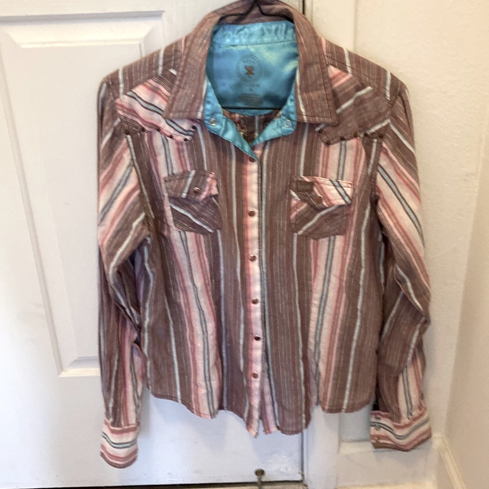 SIZE MEDIUM BRAND 20.X rodeo shirt! STUNNING STRIPES!